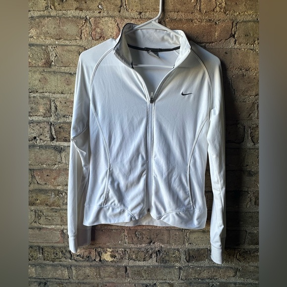 Nike White and Black Jacket - Picture 1 of 4